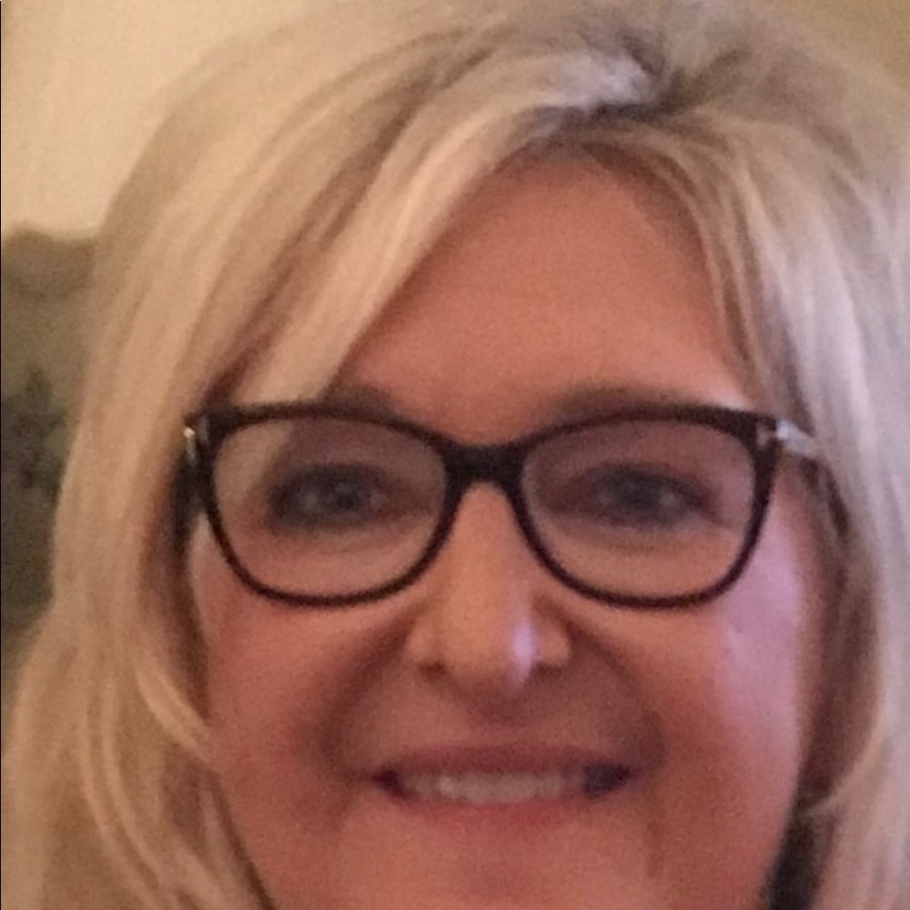 Meet your Posher, Denise